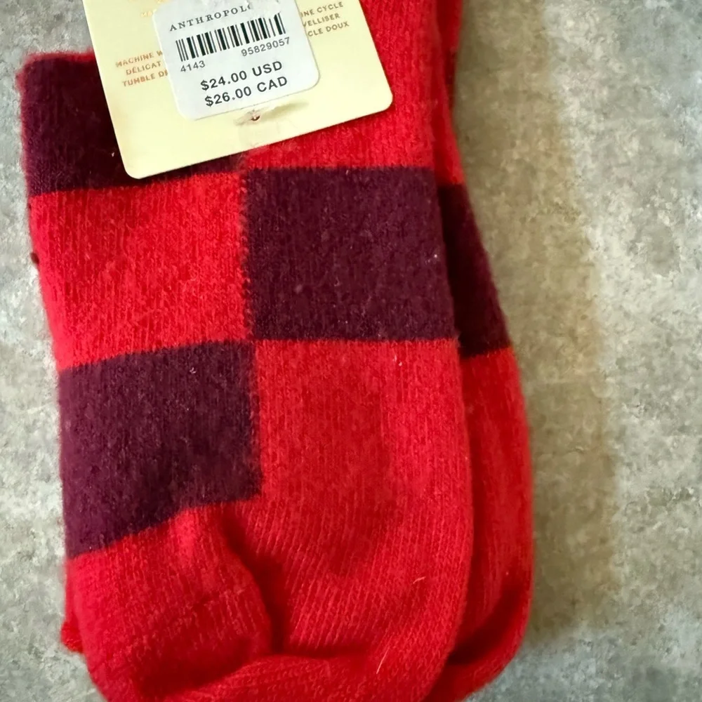 Women’s Anthropologie Cozy Red and Black Checkered One Size Socks